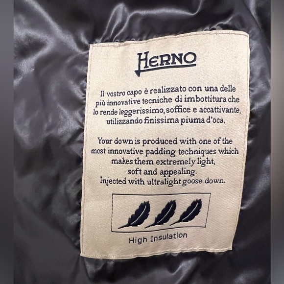 HERNO Ultra Diamond Quilted Ultra Down Coat. Black, size 14 US, 50 IT - Picture 9 of 12